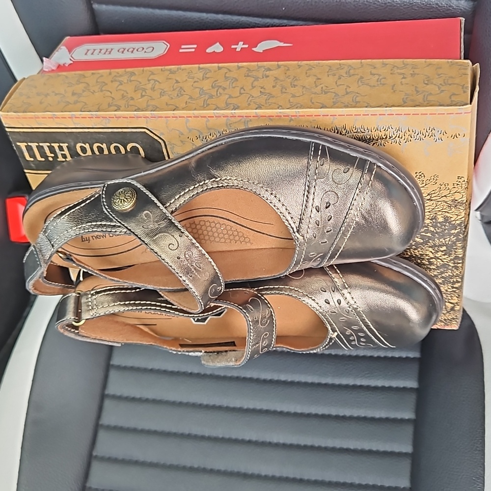 Ladies shoes